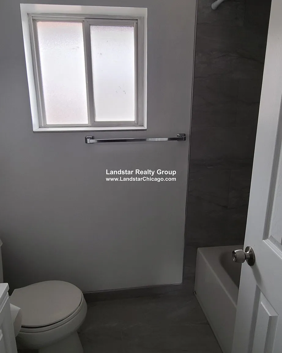 2 bed, 1000 sqft, $2,000 — Photo 4