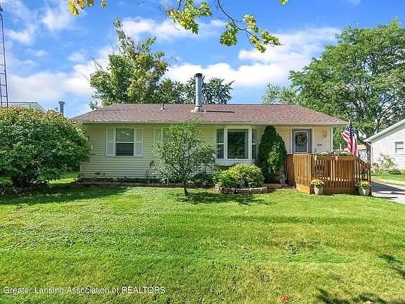 3rd image of 829 Wiltshire Dr