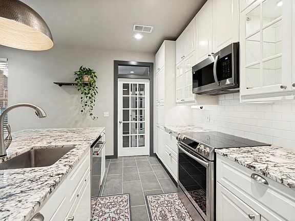 4th image of 1624 Highdale Ct
