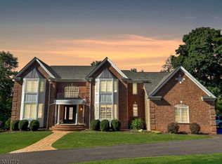 3 Walnut Way, Annandale, NJ 08801