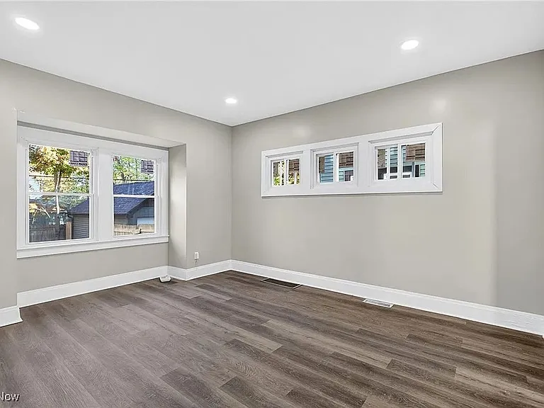 11209 Continental Ave — Photo 5