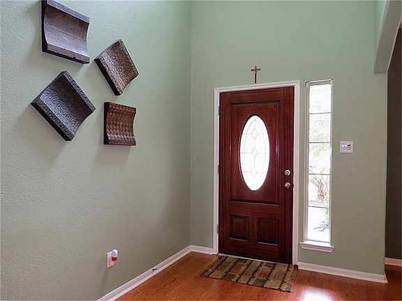 Wide, open, double story foyer!