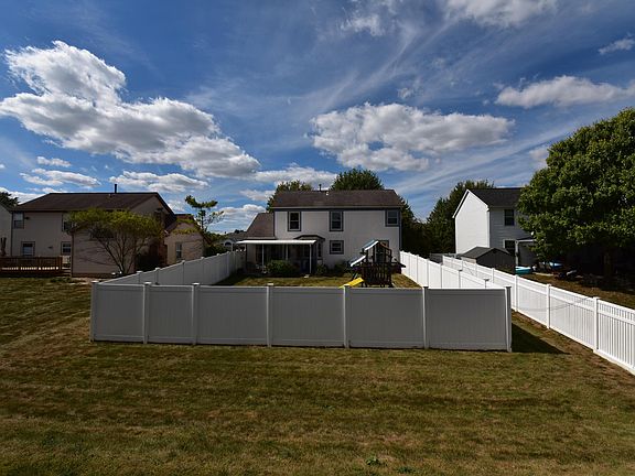2nd image of 3414 Parkbrook Dr