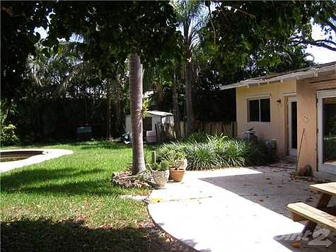 5th image of 15720 SW 84th Ct