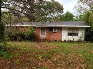 3240 Camp Rd, Walnut Hill, FL 32568