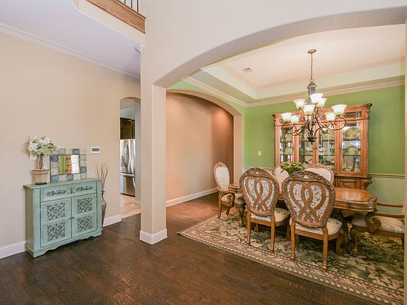 4th image of 7515 Claire Ln