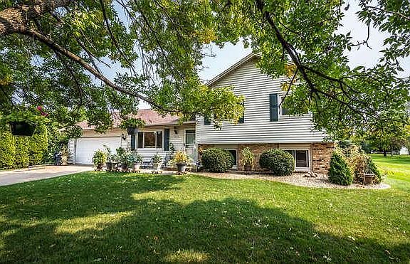 5th image of 14450 Europa Ave