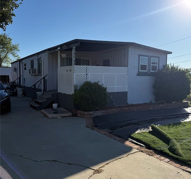 1st image of 24648 Hayes Ave