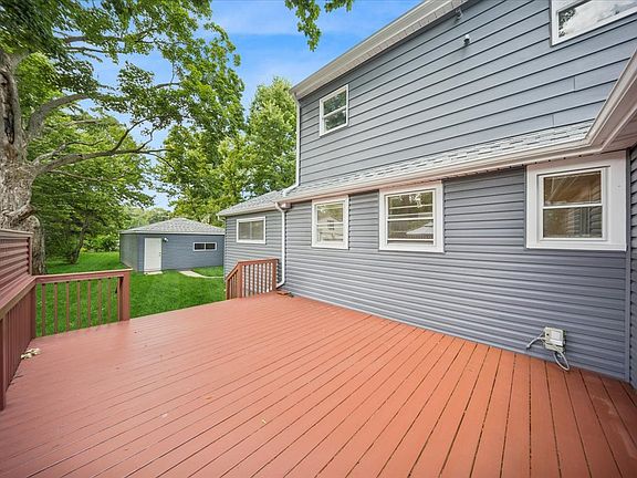 5th image of 818 Bach St