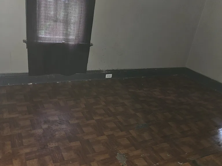 4335 Darby St — Photo 3