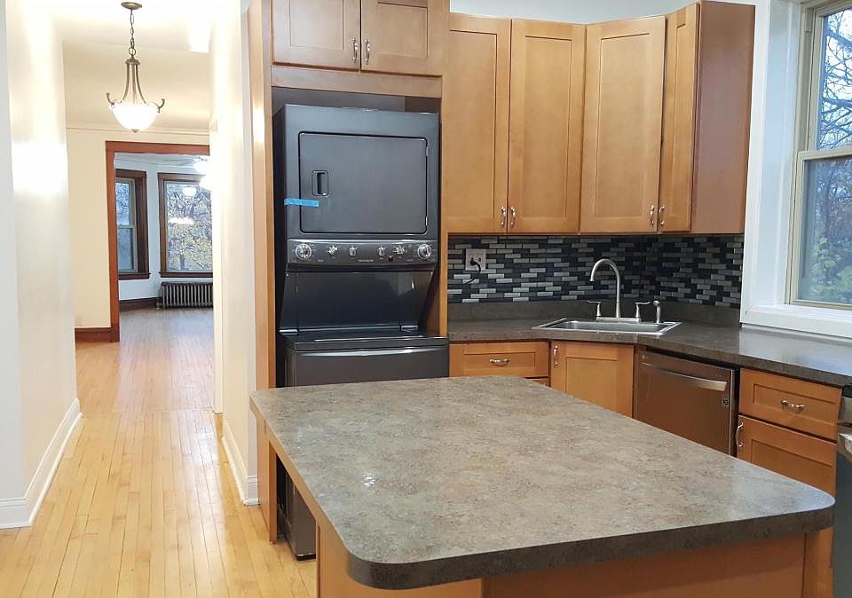 1st image of 1657 N Kedvale Ave #3