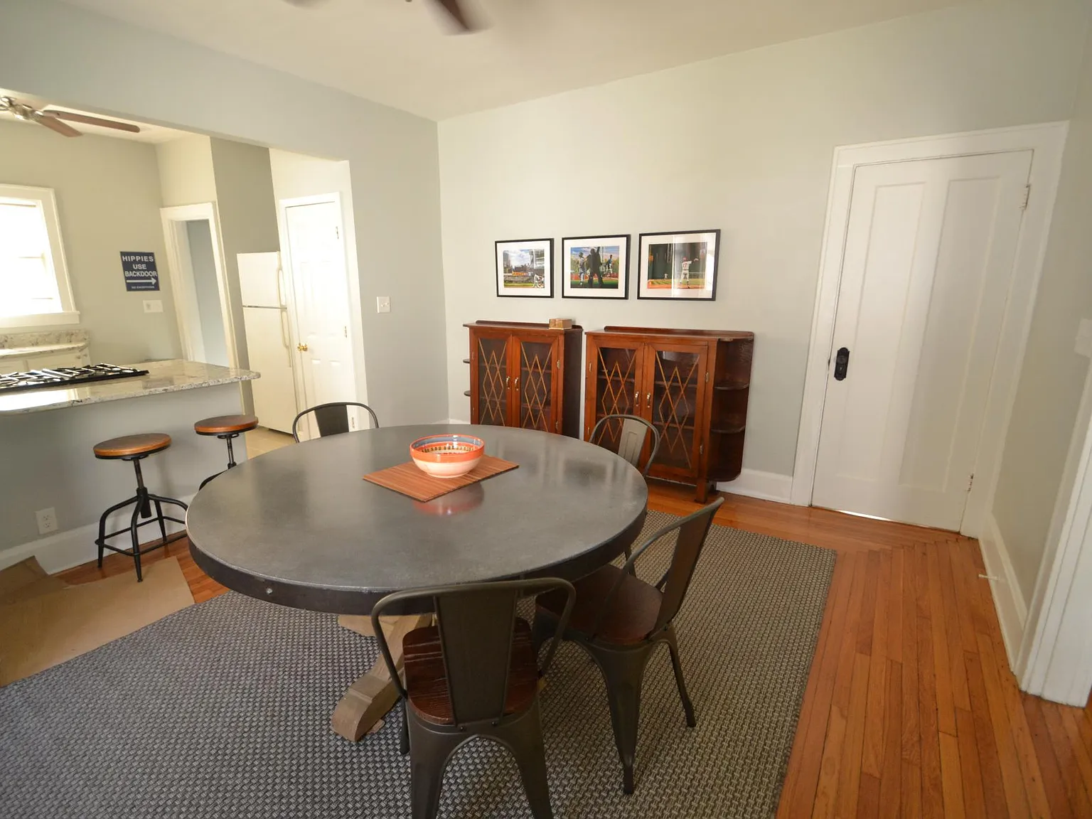 3 bed, 1600 sqft, $2,200 — Photo 4