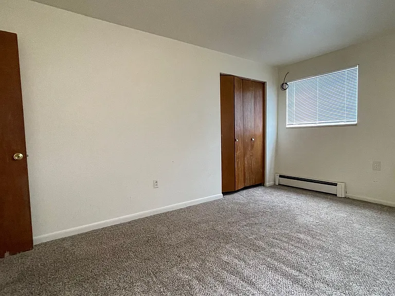 1313 Burton Ct — Photo 15