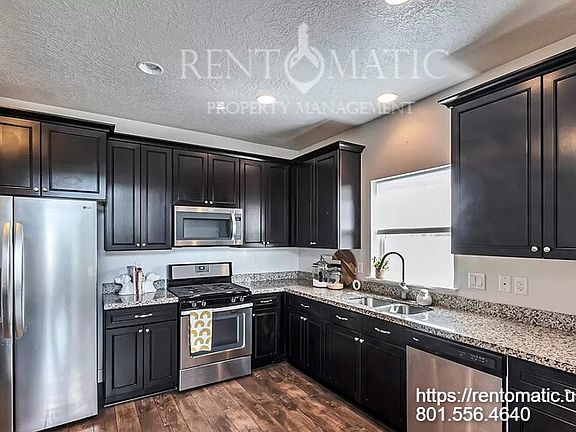 2nd image of 1713 W Naxos Ln