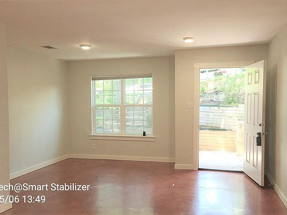 4th image of 6401 Auburn Dr #B