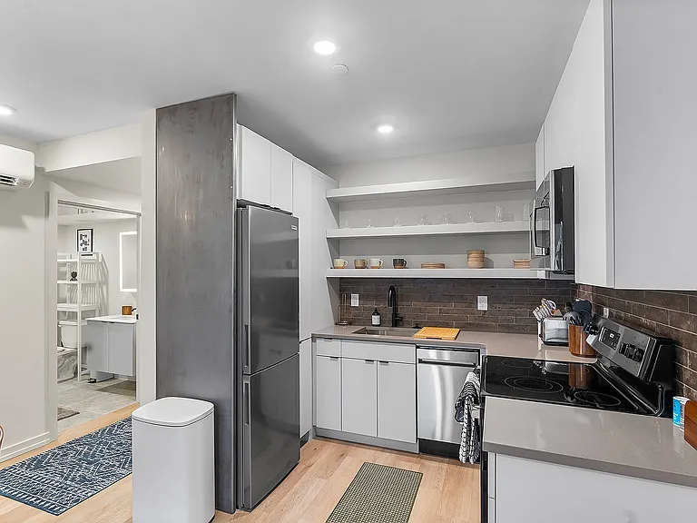 Furnished Kitchen