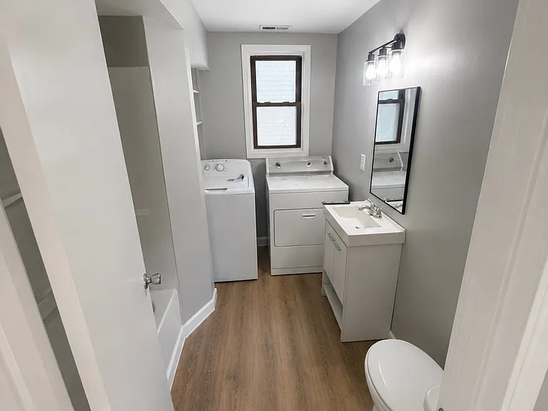 123 W Valley St — Photo 4