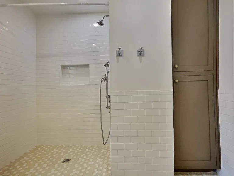 1866 Bidwell Way — Photo 23