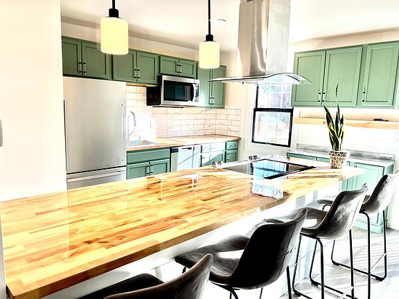4th image of 33 Lakeside Dr Unit 34