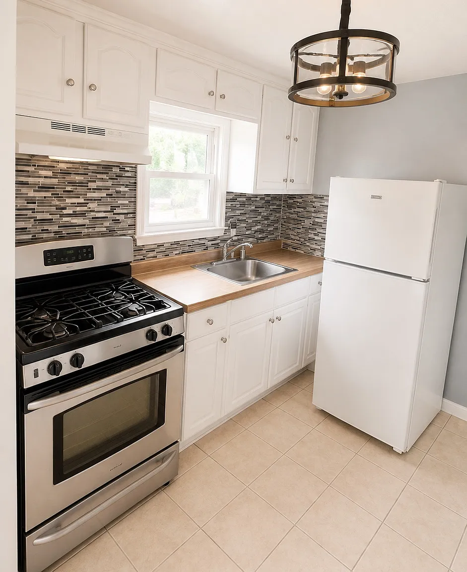 3 bed, $3,000 — Photo 2