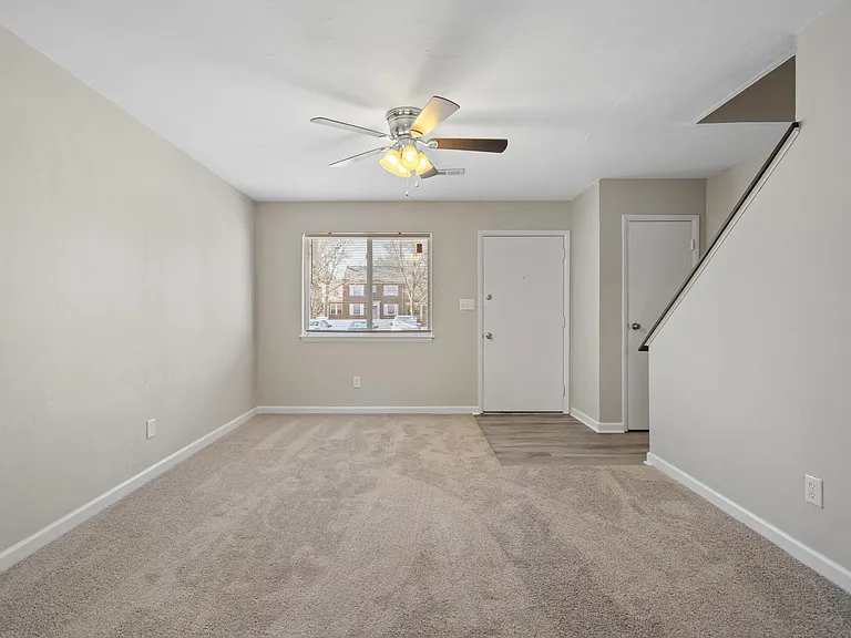 427 Maryland Ave — Photo 3