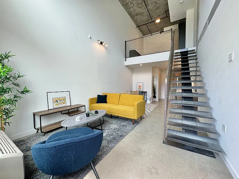 Harvey Hillcrest — Photo 42