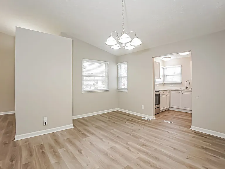 1531 Creekside Ln — Photo 10