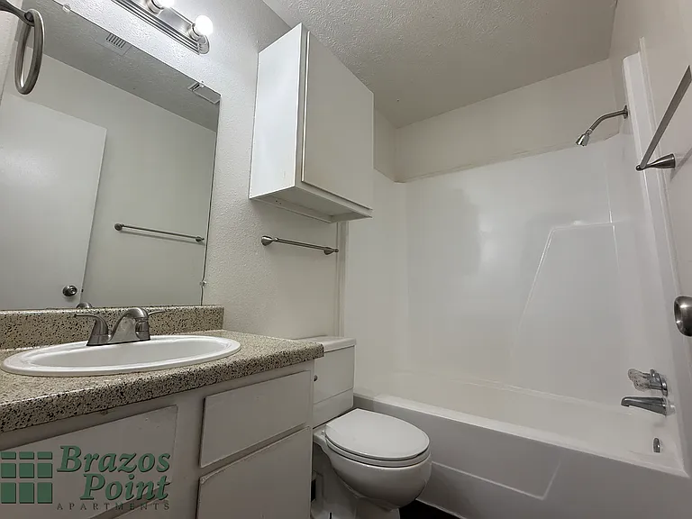Brazos Point Apartments — Photo 15