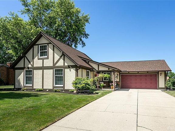 2nd image of 345 Woodlawn Dr