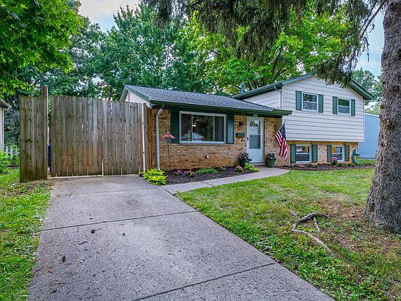 2nd image of 2755 Cryodon Blvd W