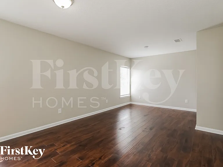 586 Timber Trace Ct — Photo 12