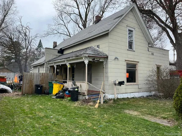 51249 Clay St, New Baltimore, MI 48047