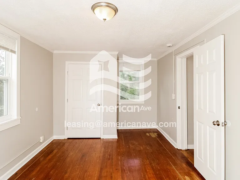50347_009_wm_-_main_bedroom_13461763.jpg