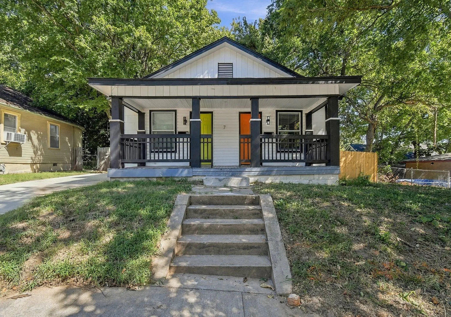 7 N Union Ave — Photo 1