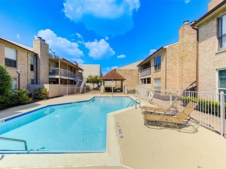 2120 Wilcrest Dr #226 — Photo 26
