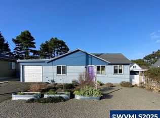1145 SW 15th St, Lincoln City, OR 97367