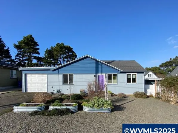 1145 SW 15th St, Lincoln City, OR 97367