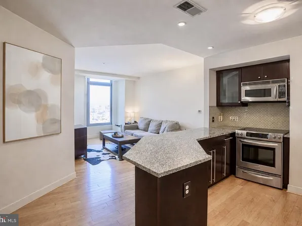 675 President St Unit 2607, Baltimore, MD 21202