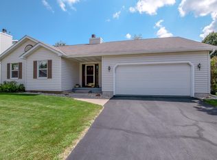 7562 W Village Crest Dr, Madison, WI 53719