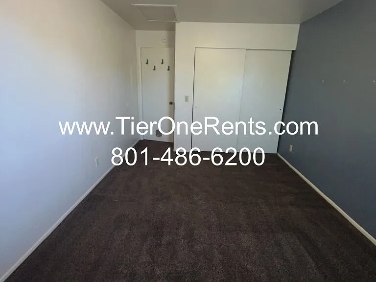 619 Angie Cir — Photo 13