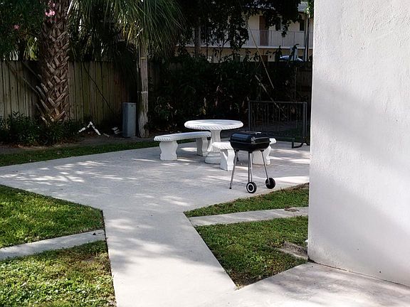 2nd image of 1733 3rd Ave N APT 4