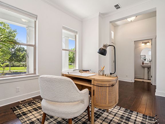 5th image of 5068 Yosemite Ct