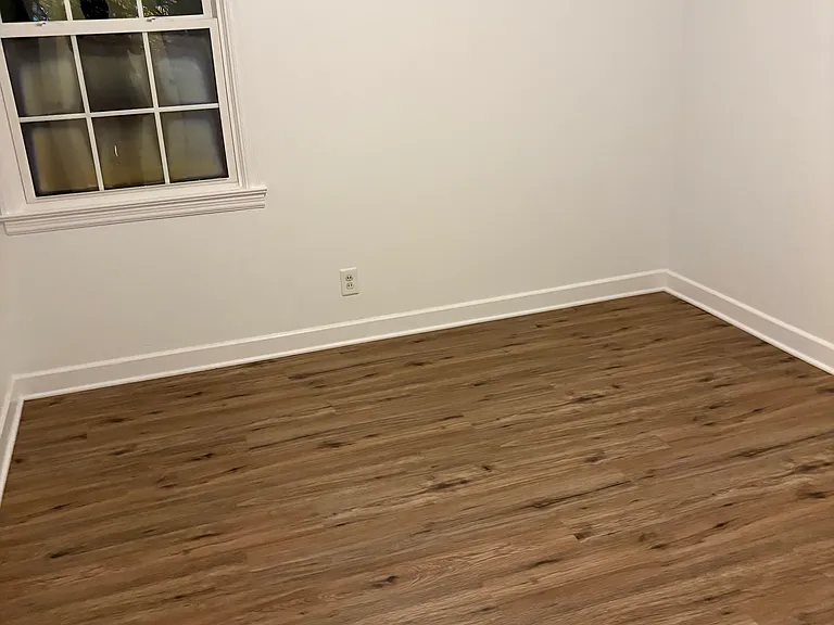 1027 Brown St — Photo 13