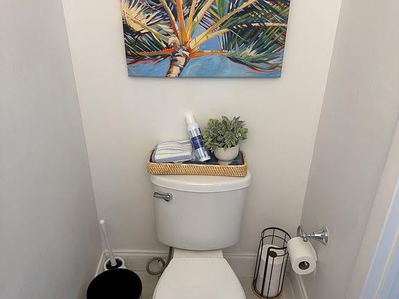 4th image of 1718 1st St #1718