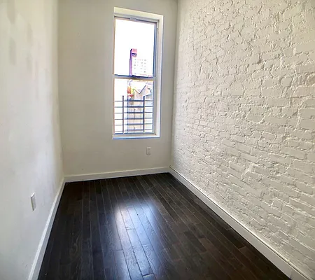 Rented by Kahen Properties | media 22