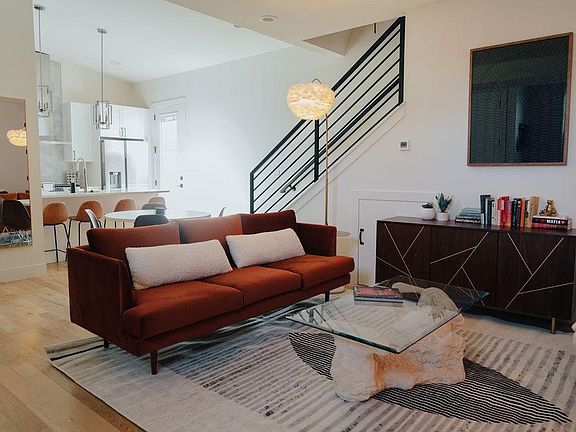 2nd image of 475 N Galapago St #2