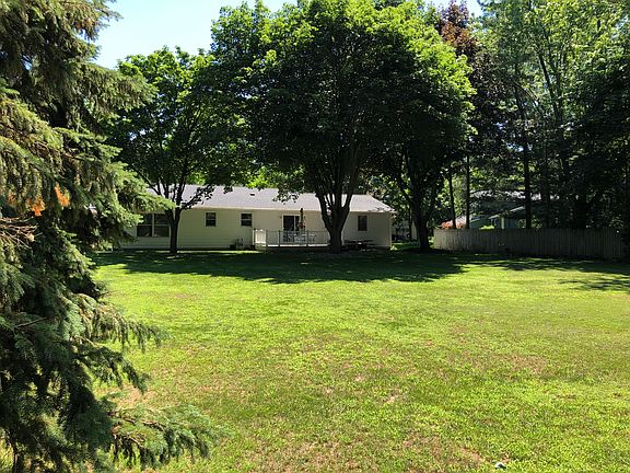 4th image of 6481 Lily St SW