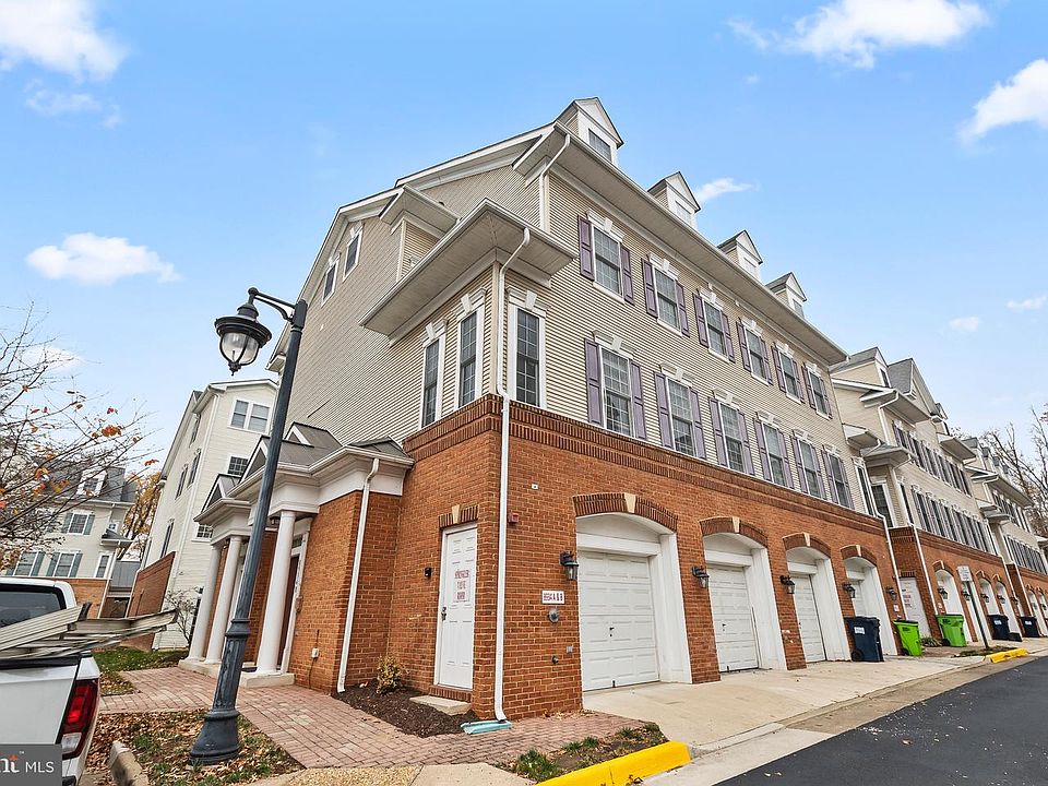 1st image of 8934B Milford Haven Ct