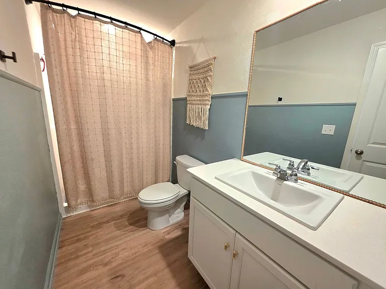 4639 Carlstrom Ln — Photo 13