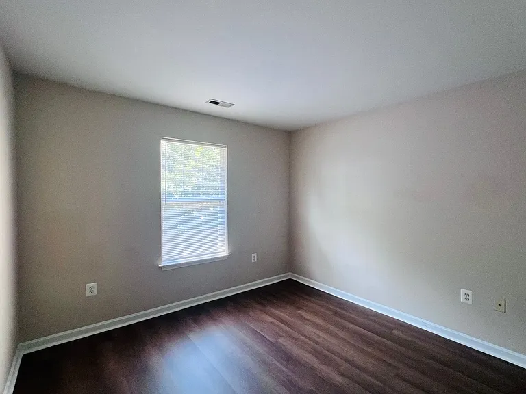 11 Catherine Ln — Photo 35